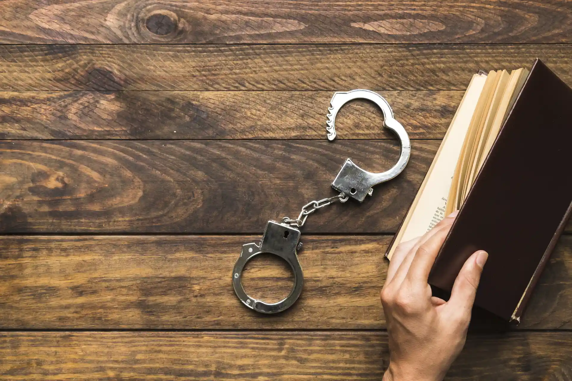 Blog Compensación por Privación Injusta de la Libertad en Colombia: Una guía para explorar.  Confival Capital S.A.S.